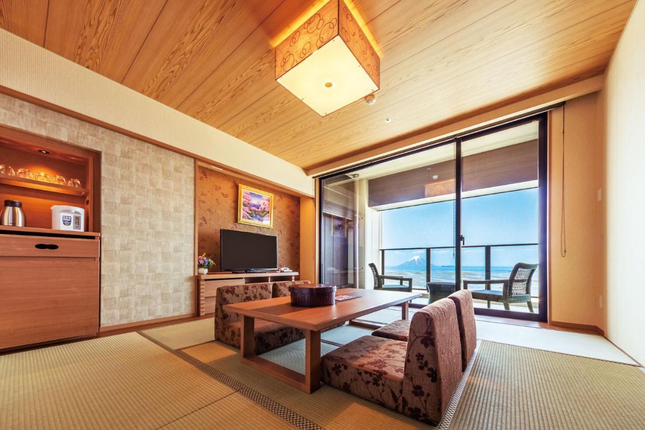 Ryugujo Spa Hotel Mikazuki Fujimitei Кисарадзу Экстерьер фото