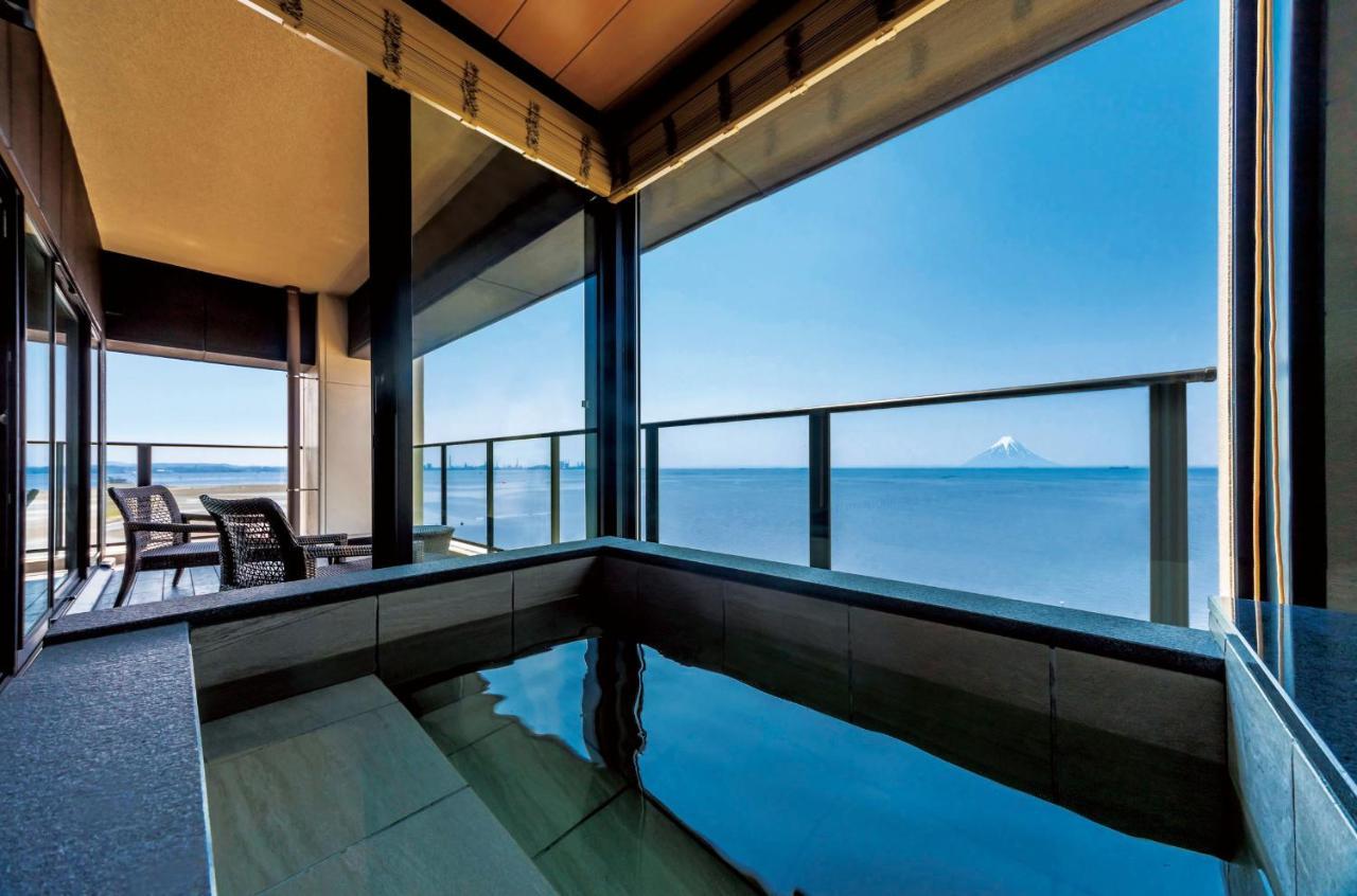 Ryugujo Spa Hotel Mikazuki Fujimitei Кисарадзу Экстерьер фото